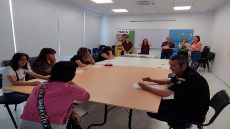 ymca_esp's tweet photo. ¡MERCA SOLIDARIO! Alumnos de Crisol Formación asesoran escaparates, crean guías de comercio, promueven productos locales y realizan campañas. Educación financiera, asesoramiento en compras y servicio a domicilio.
#IntervenciónSocioComunitaria #ComercioSolidario #YMCA #Badajoz https://t.co/Ss4tKJzjiD
