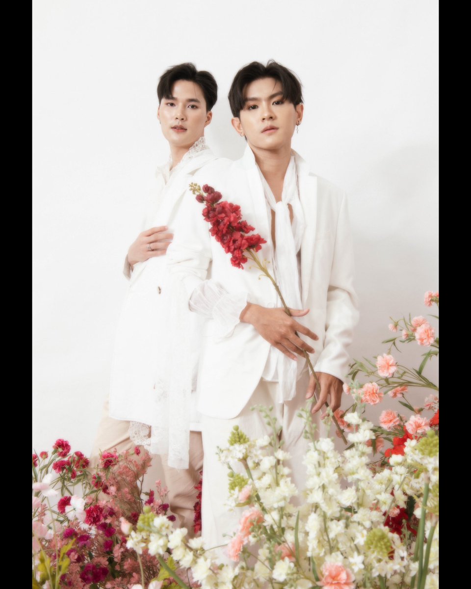 Boyyofgodseries's tweet photo. •OHM• x •TAN•
#BOG_GODs_GARDEN
#ARTIST_PROFILE 
#BLOOM_LIKE_FLOWER  #BOYYOFGODTHESERIES 
#ลูกรักพระเจ้าเดอะซีรีส์ https://t.co/IYoaYo9bVE