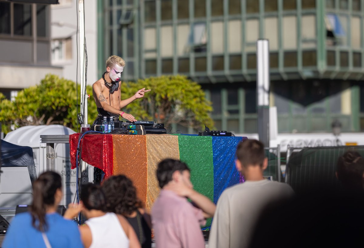 atlantic_pride's tweet image. 🏳️‍🌈🏳️‍⚧️O #OrgulloDoNorte que merecíamos con @niaTwee, @iamhydn, #LaSuprema e #KellyAmethys 

💙Grazas polos apoios a @estrellagalicia @Xunta @Absolut_ES @Coruna_Style @aldahotels #xacobeo #globalgrafic #galicia