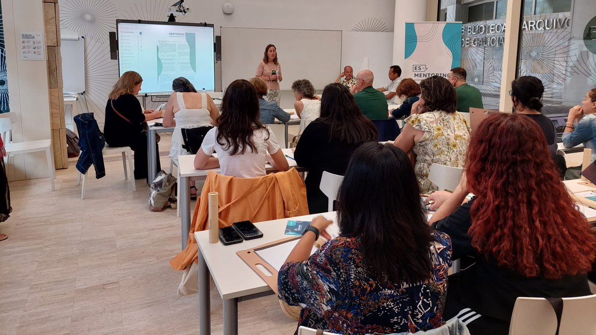 foroesgal's tweet photo. 30 profesionais que exercerán de mentores no programa #esmentoring de @CoopsAGACA e @UnionEspazocoop recibiron hoxe no Gaias a súa formación. Se queres sumarte a esta rede de acompañamento en #economíasocial, invitámoste á súa presentación:
📅 18/07
📝https://t.co/ct8Fbk2nz5 https://t.co/MT7AyBUIz0