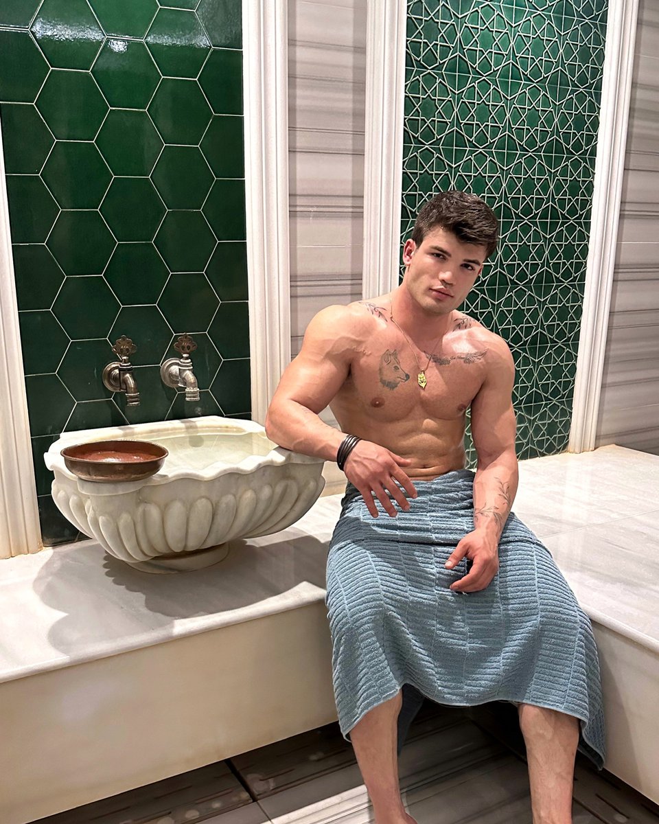 CrystalMerrbach's tweet photo. Shall we go to the Turkish bath ?

#fitness #workout                                                                                                                      https://t.co/9wiepoVp2n https://t.co/mn5oWiwaE8
