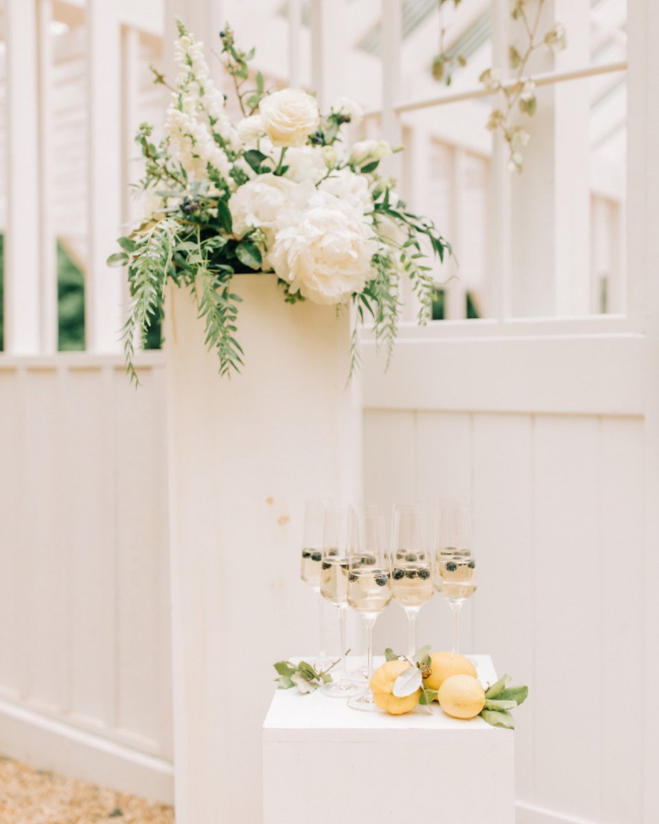 On Inspired By This: Our jaws dropped as soon as we saw this summery yellow wedding editorial.  💛 🍋 

( Photographer-Laura Memory Photography, Event Venue- Ivy Rose Farms, Event Planner- Heather Benge Official, Floral Designer- Blomst Floral Design )

#onIBT