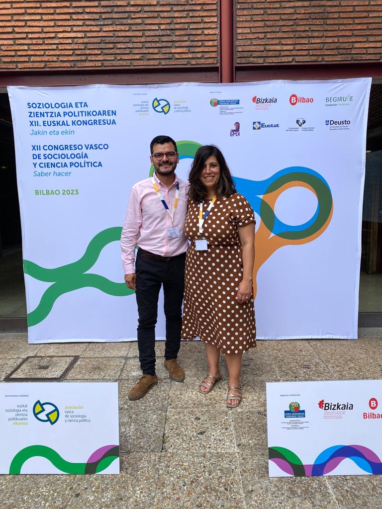 Representando al equipo de #comunicacionclara liderado por @emontoliod @UniBarcelona en el XII #Congreso #Sociologia #CienciaPolitica en la @upvehu