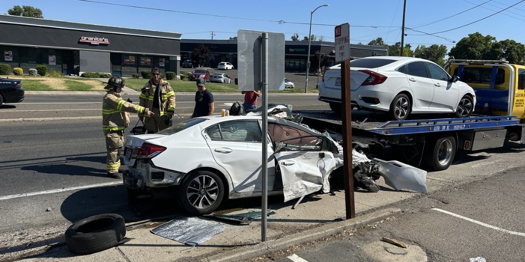 NorCalLawTeam's tweet photo. Two people sustained #MajorInjuries and needed to be extricated from their vehicle after a crash in #SacramentoCounty: https://t.co/ro0kw0nvl4 #CarAccident #TowTruckAccident https://t.co/FCK6JCEzhU