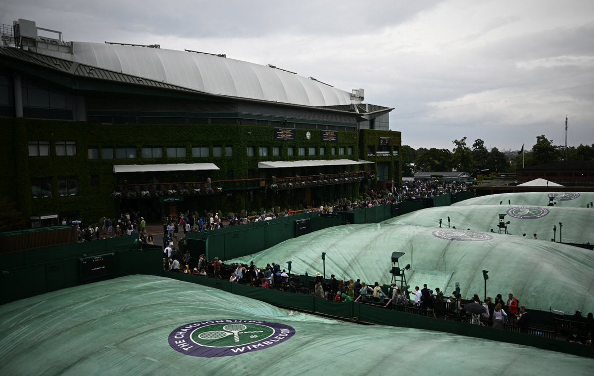 BreakPointPod's tweet photo. 🔊 PODCAST | Rain rain go away... why not listen away the #Wimbledon rain delay with our new pod? 🌧

LISTEN / SUBSCRIBE:
Apple: https://t.co/1jQwlamWz7
Spotify: https://t.co/mzDbzWcrC7
Google: https://t.co/nNiSQk40S6

#BreakPointPod https://t.co/NFv2k5nUSF