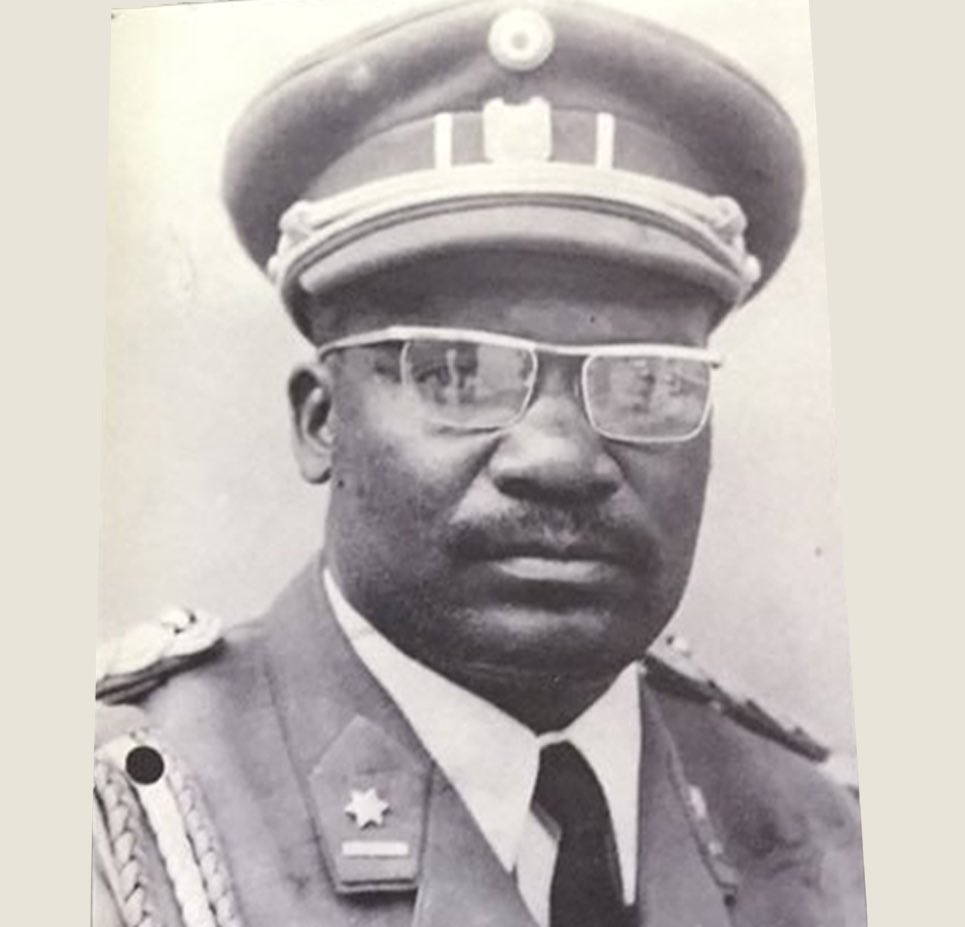 Lt Col Aloys Simba wari inshuti y’akadasohoka ya Habyarimana Juvenal “Kinani” kuri uyu wa Kabiri yapfiriye muri Benin ku myaka 85 y’amavuko. inkuru y‘uwapfuye ishimangirwa n’ibitangazamakuru bibarizwa mu kwaha kw’abajenocider batorokeye ubutabera bw’URwanda hirya no hino ku Isi.