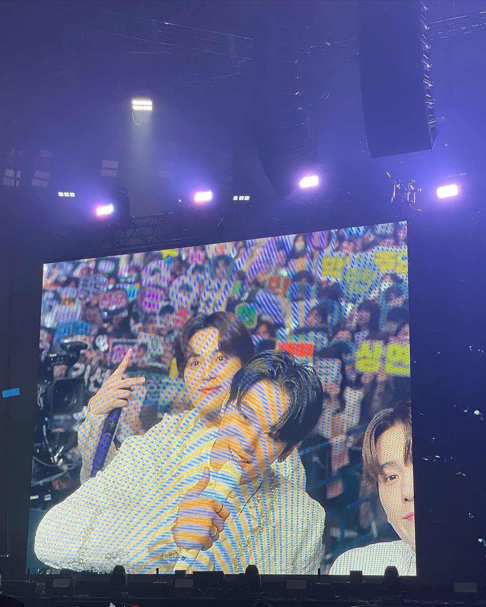 JUYEOYNLEE's tweet photo. Lost in the rhythm of Japan's vibrant concert, capturing every beat and emotion through the lens. Camera crumbs scattered on the stage, remnants of the unforgettable moments we shared. Each crumb tells a story, a snapshot frozen in time. https://t.co/3vatgRVyXL