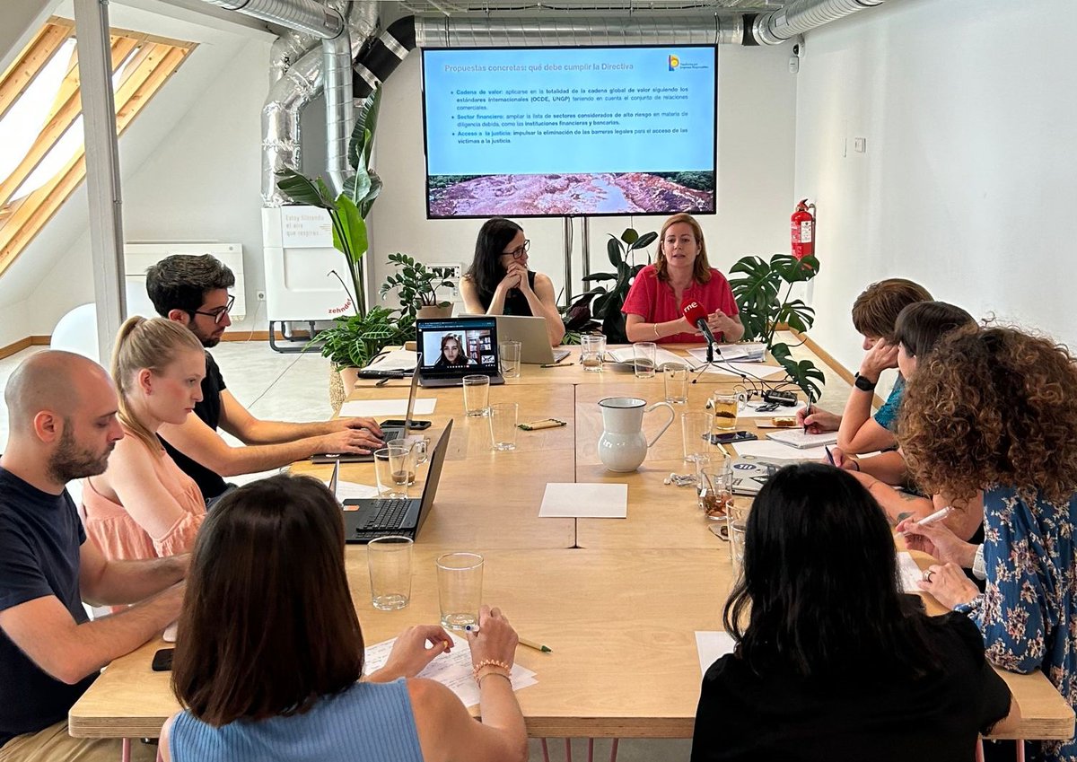 🚨 NOTA DE PRENSA 🚨 
La sociedad civil pide a la Presidencia del Consejo de la UE #EU2023ES que lidere e impulse la aprobación de la Directiva de #DebidaDiligencia de las empresas en materia de sostenibilidad.
#StopAbusosCorporativos 

Lee aquí ▶️ t.ly/cUqZ