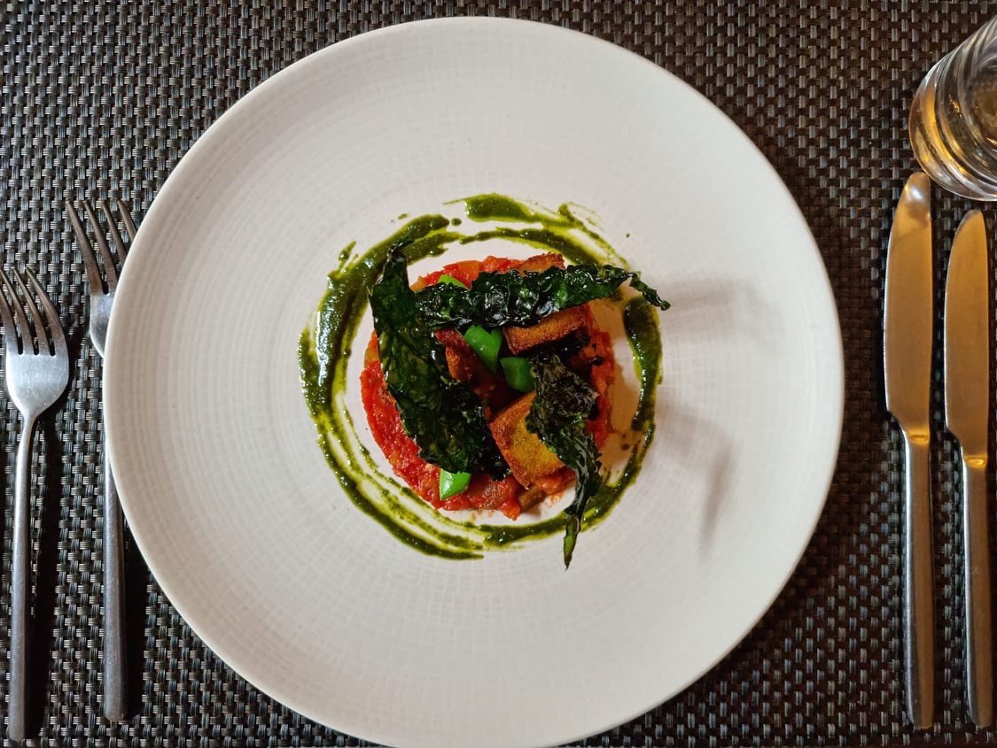The vegetarian main option on the lunch menu, basil and lemon polenta with basil pesto, ratatouille, sugar snaps and calvo nero #purslaneedinburgh #stockbridge #polenta #lunchmenu