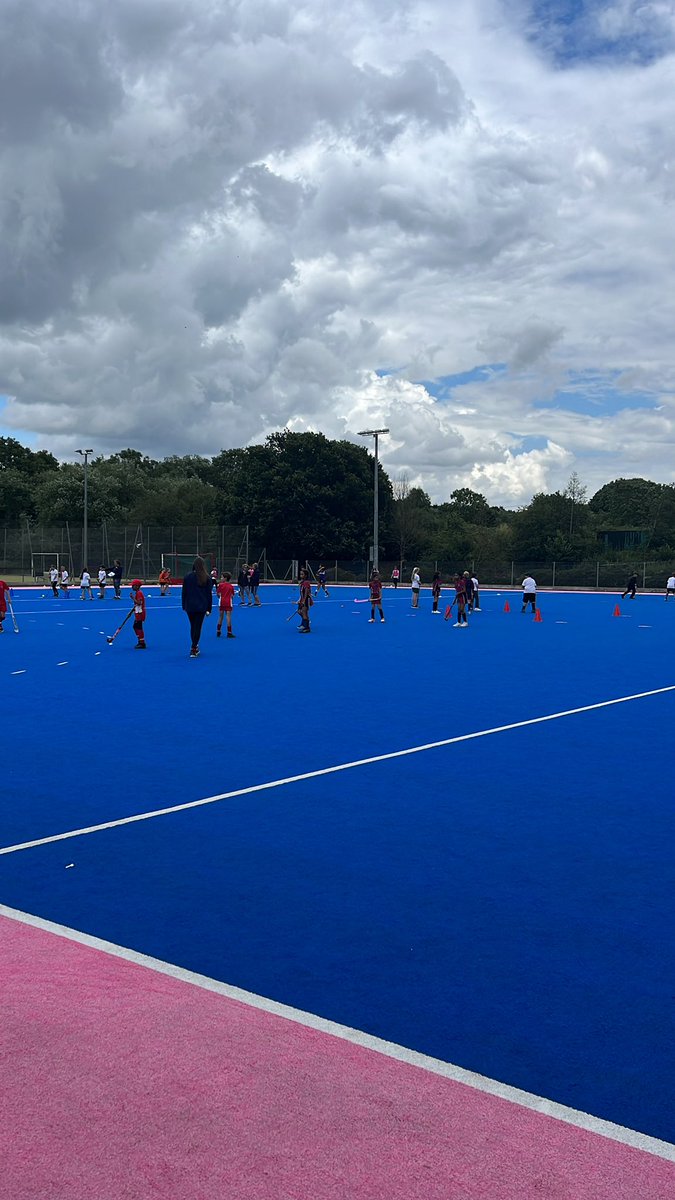 Fantastic day down at <a href="/OldLoughtsHC/">Old Loughtonians HC</a> today for 100 children from various primary schools <a href="/EppingUplandsch/">Epping Upland School</a> <a href="/standrewsnorthw/">St Andrew's</a> <a href="/GeorgeCareySch/">GeorgeCarey</a> Mini games and skills sessions led by youth players showing amazing leadership. <a href="/EnglandHockey/">England Hockey</a> <a href="/YouthSportTrust/">Youth Sport Trust</a> <a href="/YourSchoolGames/">School Games</a> <a href="/ActiveEssex/">ActiveEssex</a>