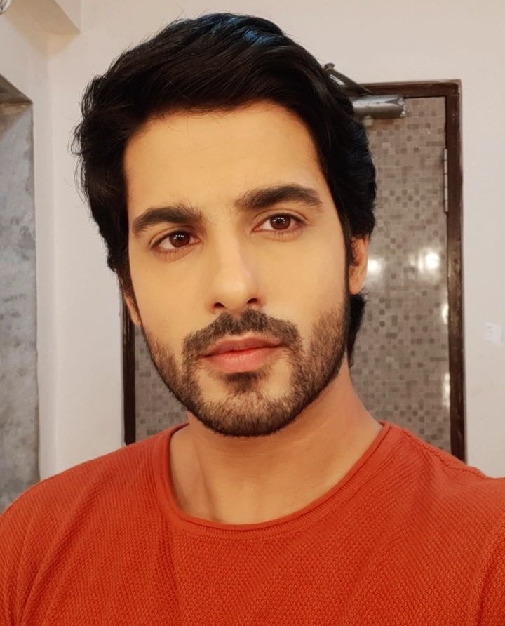 abrargunxdamini's tweet photo. @iamabrarqazi such a pure soul... He respect his work and do it by heart ❤️ His words makes me emotional... Take a rest jani and comeback with more passion ❤️🔥...
Miss you already
Keep in touch with us
Never forget your AbrarGunians
#AbrarQazi #Rudar #Samrat https://t.co/FFwmNPn2vw