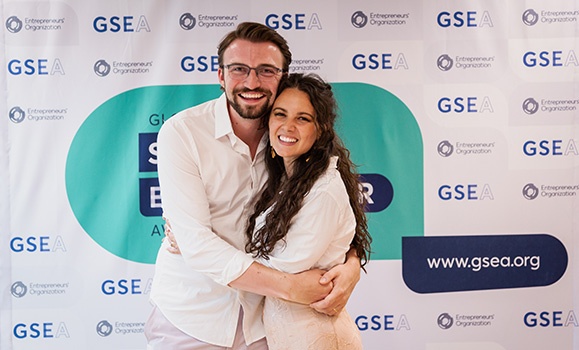 DalhousieU's tweet photo. David Hodgson, a new Dalβtrained doctor, won the top prize in a global startup competition, bringing added recognition to his startup's key innovation β a unique pocket-size asthma inhaler chamber: https://t.co/bvGAILbQm5 β https://t.co/A71TAIEjZG