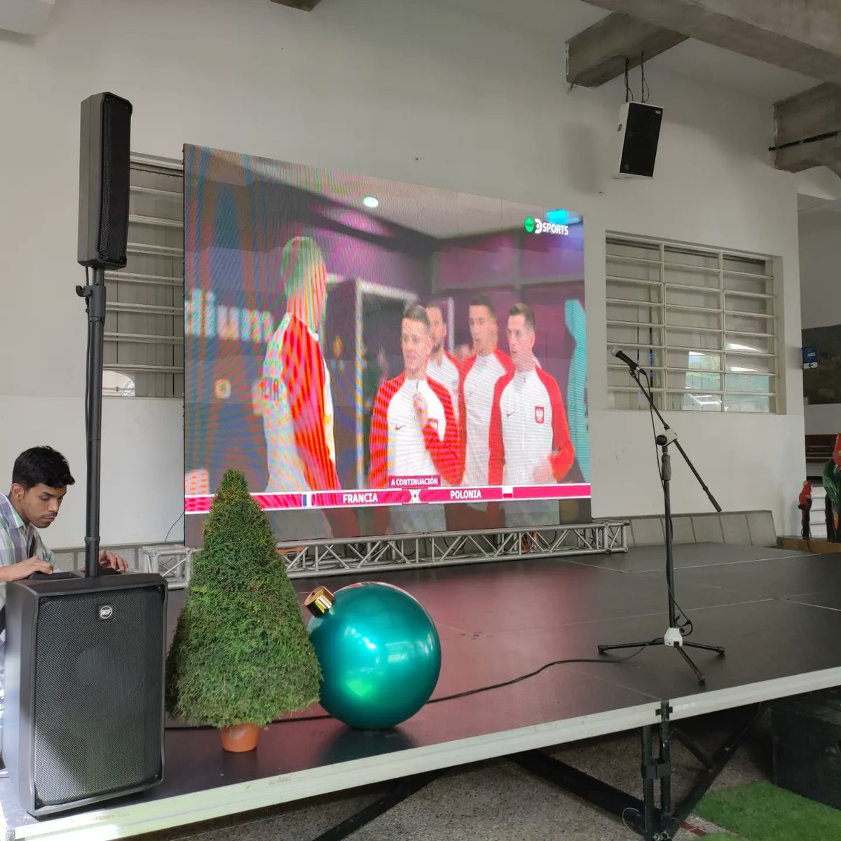 majeeventos1's tweet photo. La mejor tecnología en equipos audiovisuales lo tenemos a su disposición, contáctanos y haz de tu evento el mejor. Somos Maje Producciones.
#5Julio 
#eventoscorporativos
#pantallasled https://t.co/azJT9UkC9Z