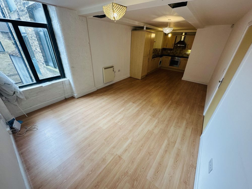 NEW TRADITIONAL AUCTION LOT - 1 BED CITY CENTRE APARTMENT - AUCTION GUIDE PRICE; £40,000
- ONE BEDROOM APARTMENT
- IDEAL INVESTMENT OPPORTUNITY
- SPACIOUS APARTMENT
- CITY CENTRE LOCATION
- COUNCIL TAX - A
- EPC - C
sharpesauctions.co.uk/.../flat-15-eq…
#propertyauction #propertyauctioneers