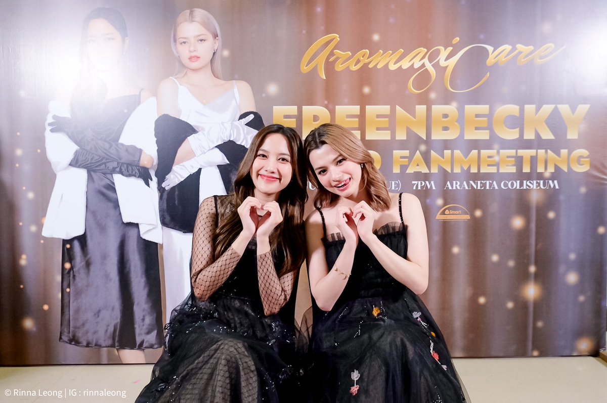 AromagicareWide's tweet photo. Freen Sarocha Chankimha and Rebecca Patricia Armstrong, Aromagicare Thai Brand Ambassadors, set the biggest record at The Big Dome for Female Thai Artists to fill the Araneta Coliseum. 

The power these two women hold is unstoppable!

#FreenBeckyAromagicare #FreenBeckyAtTheBigDome
#srchafreen #abeckysAngels
#Aromagicare @AngelssBecky @srchafreen 

📸 Rinna Leong