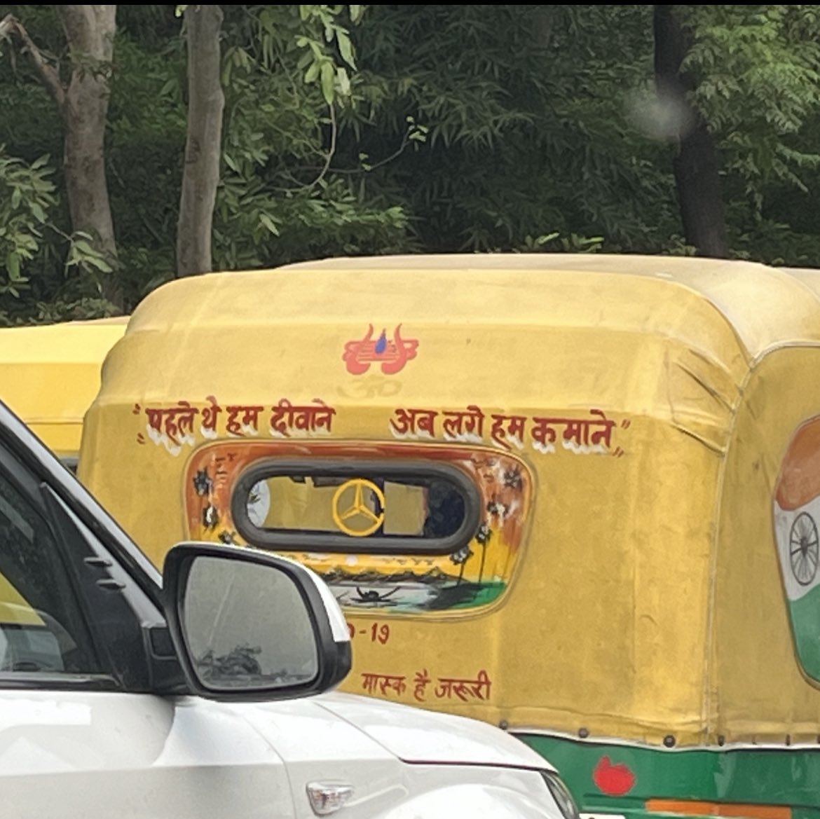 nistula's tweet photo. Samjhey? #DelhiStreets https://t.co/1dvr6pDFBz