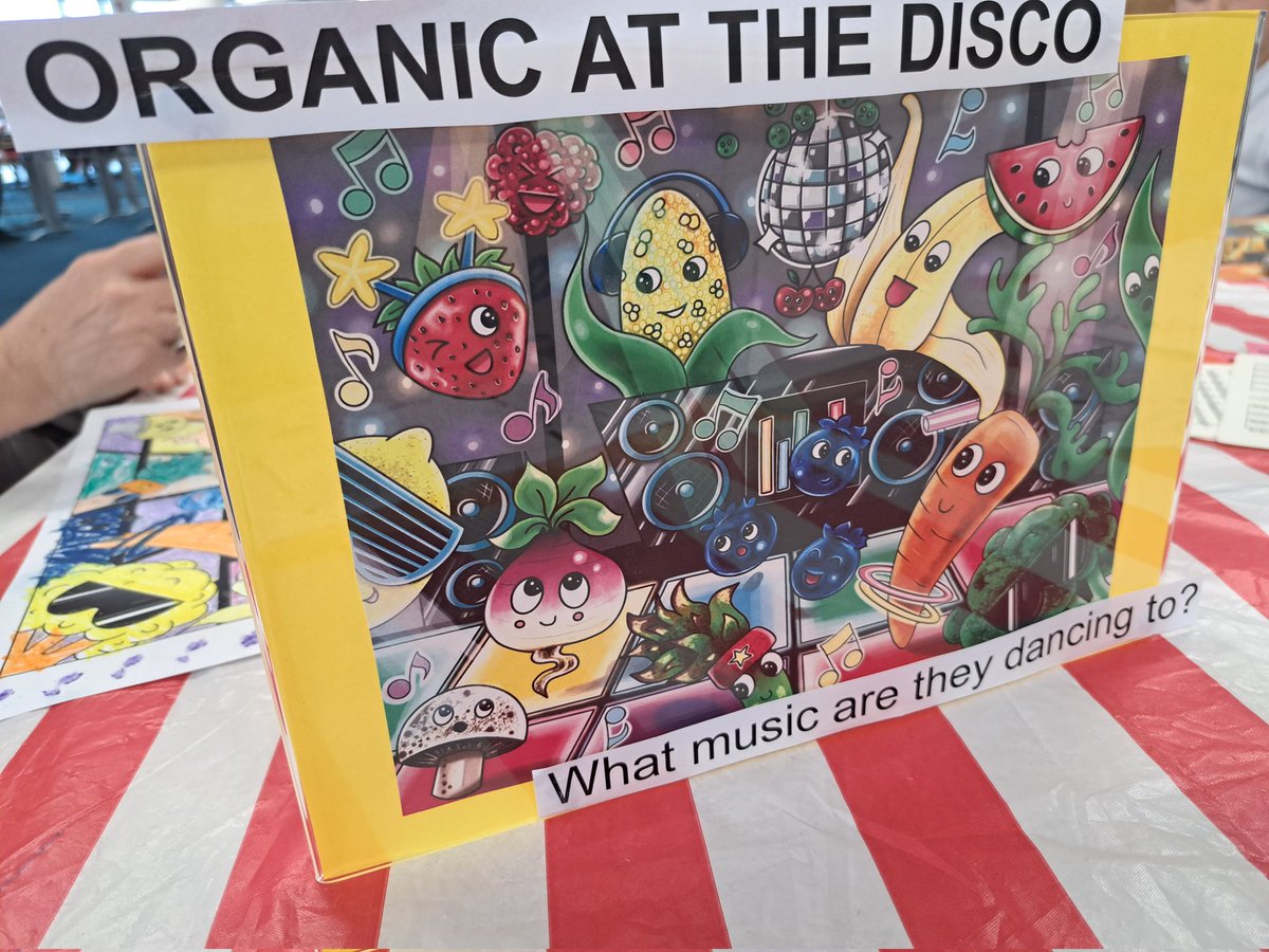 katymvaughan's tweet photo. First week back at work after maternity leave and I already remember why I love working in libraries! My first activity is disco fruit and veg.  The comment "I love this place" shows the importance of libraries to children and families! https://t.co/XMxWDjm8jk