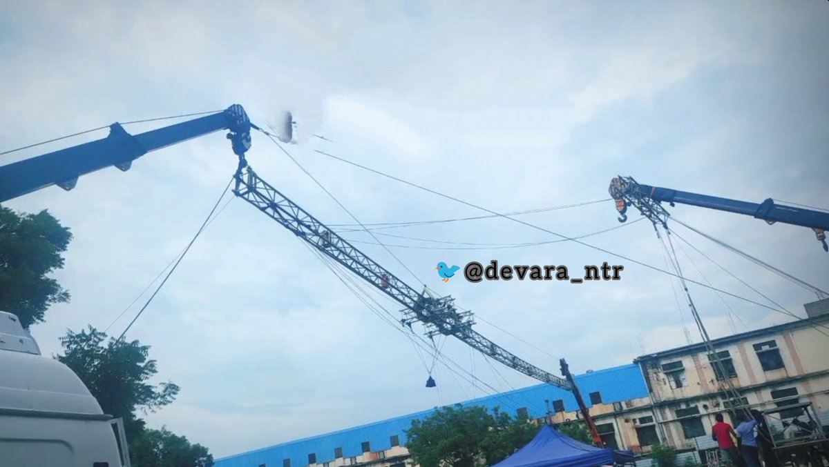 devara_ntr's tweet photo. From the Sets of #Devara :) 

A huge thing getting ready for next sequence under choreography of Solmon master 🔥

@tarak9999 #ManOfMassesNTR https://t.co/8dQ5aTWwvK