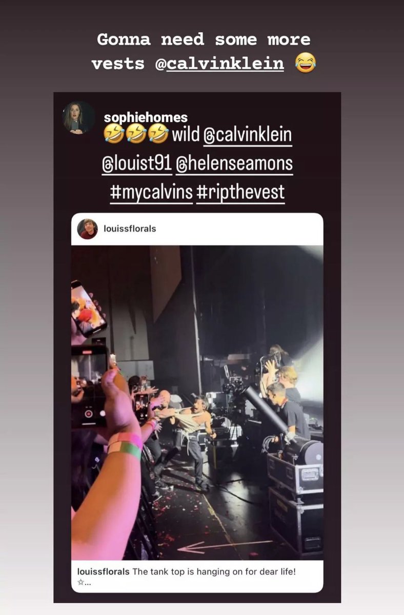 LouisT91Updates's tweet photo. Helen Seamons on IG telling the story of the tank top demise…
“Gonna need some more vests @CalvinKlein 😂”
#FITFWorldTour #FITFPhoenix https://t.co/DytKGH2fdK