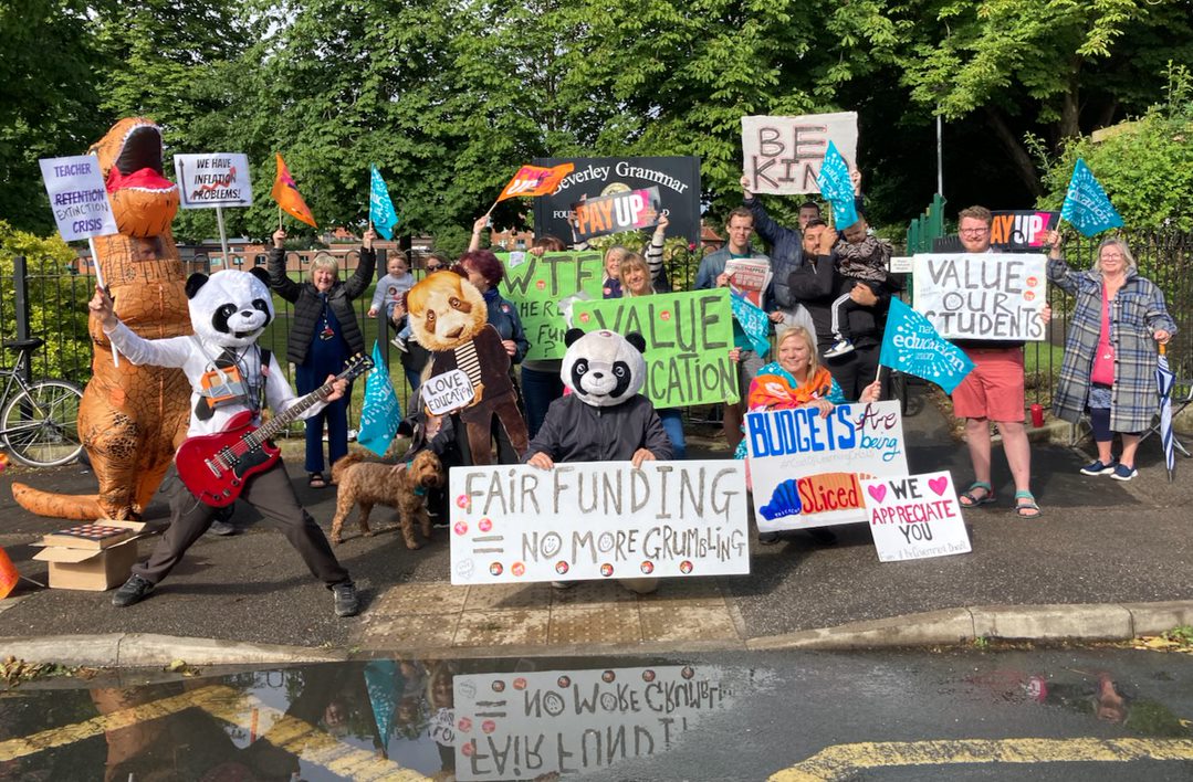 Picket of absurdity this morning, to represent how absurd the government are being in their approach to negotiating of school funding and teacher pay.  More pickets across the county show that members are resolved to fight to save education and secure funding for schools.