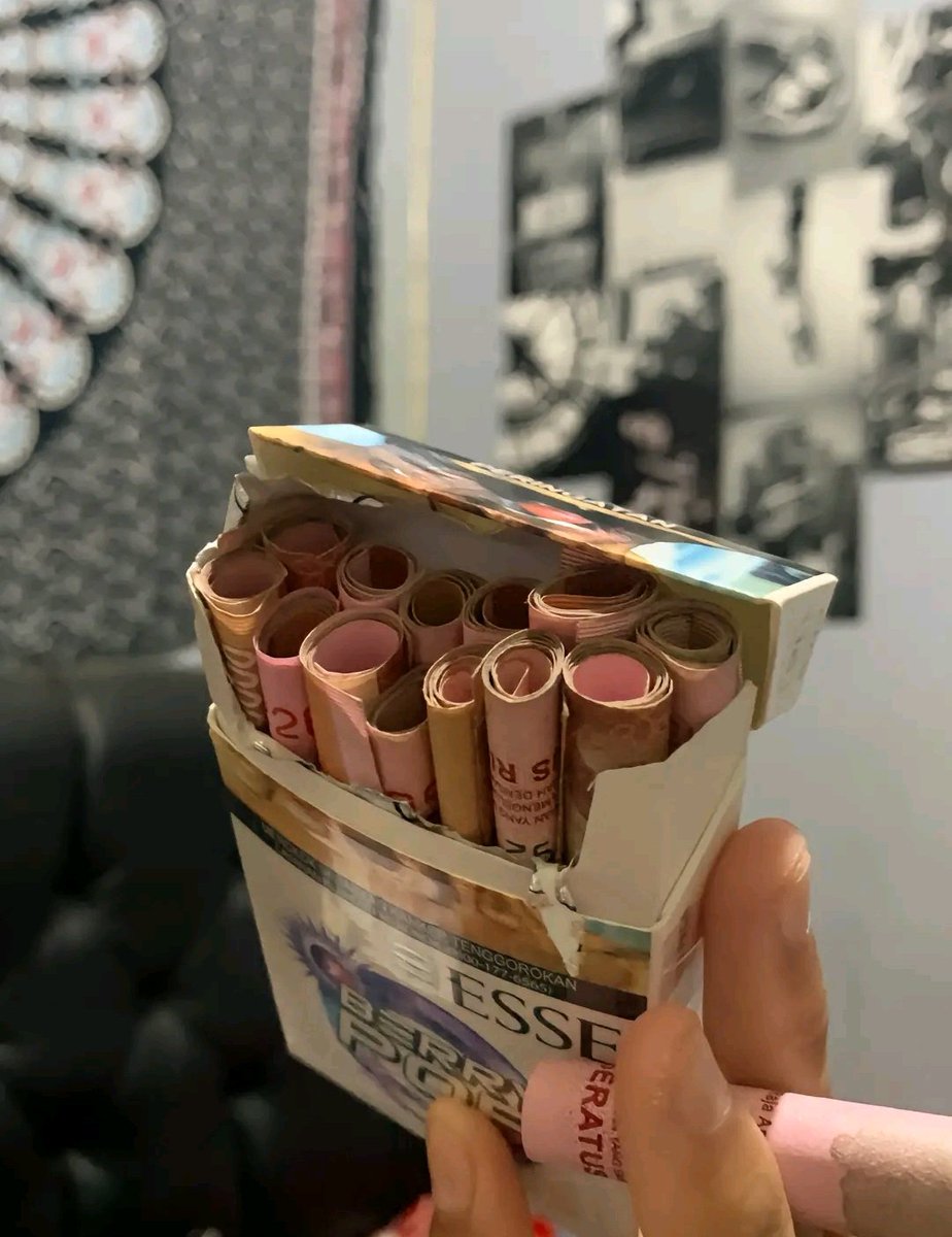 b4ckburnerrrr's tweet photo. rokok sek paling tak senengi https://t.co/N9zzmEsu07