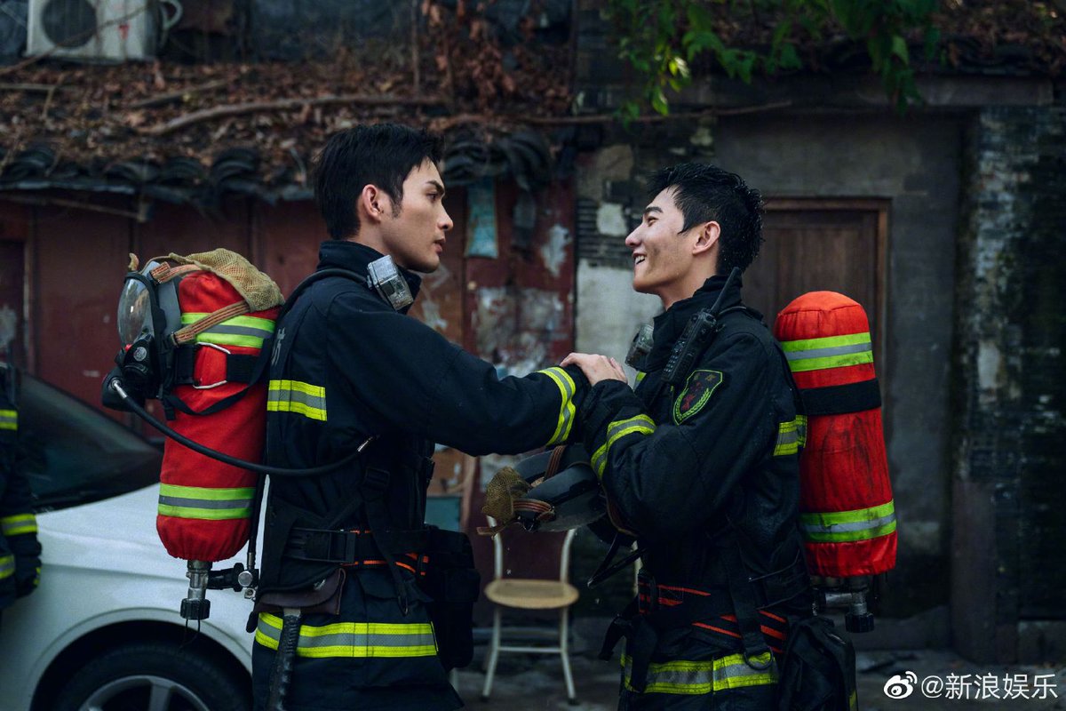 yychoops09's tweet photo. เก่งที่สุดอะ โทนเสียงยังเปลี่ยน หลี่มูเกอ ภาพสวยมาก 
YangYang X SongYan
#FireworksofMyHeart
#กู้ภัยรักนักดับเพลิง https://t.co/1TlZR9d5HN