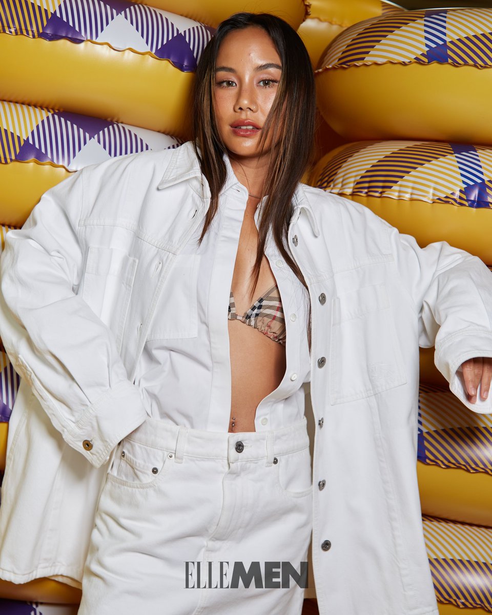 ElleMenThailand's tweet photo. ลุคสวยชิกของ นท พนายางกูร ที่ปรากฏตัว ณ งานเปิดป๊อปอัพสโตร์ ‘A Burberry Summer’ ของ @Burberry เผยโฉมคอลเล็กชั่นบีชแวร์ที่ได้แรงบันดาลใจจากลาย Burberry Check สุดไอคอนิกของแบรนด์ 

#Burberry
#BurberrySummer
#notep https://t.co/DvterrzxG5