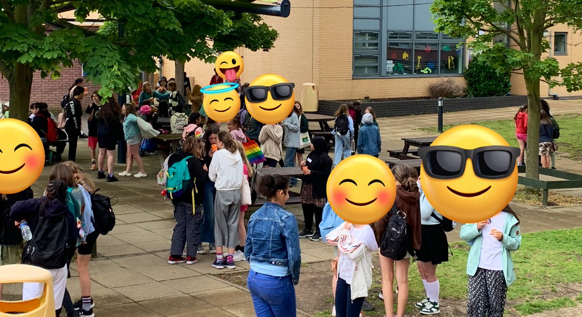HornseySchool's tweet photo. Oooooh! Letโs hope our new year 7 are as competitive as the teachers will be! @HornseySchool #transitionchallenge! https://t.co/Uu0EeuLzfw