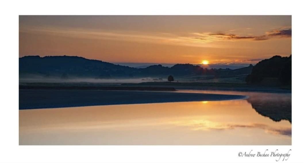 Sunrise Kent Estuary Cumbria. 

#igerscumbria #lensculture #sunrise #capturewithconfidence #raw_moody #excellent_britain #bbccountryfilemag #getoutside #countrylife #ukshots #yourebritain #landscapelovers #landscapephotographyuk #ordnancesurvey #canonuk #leefilters #manfrotto