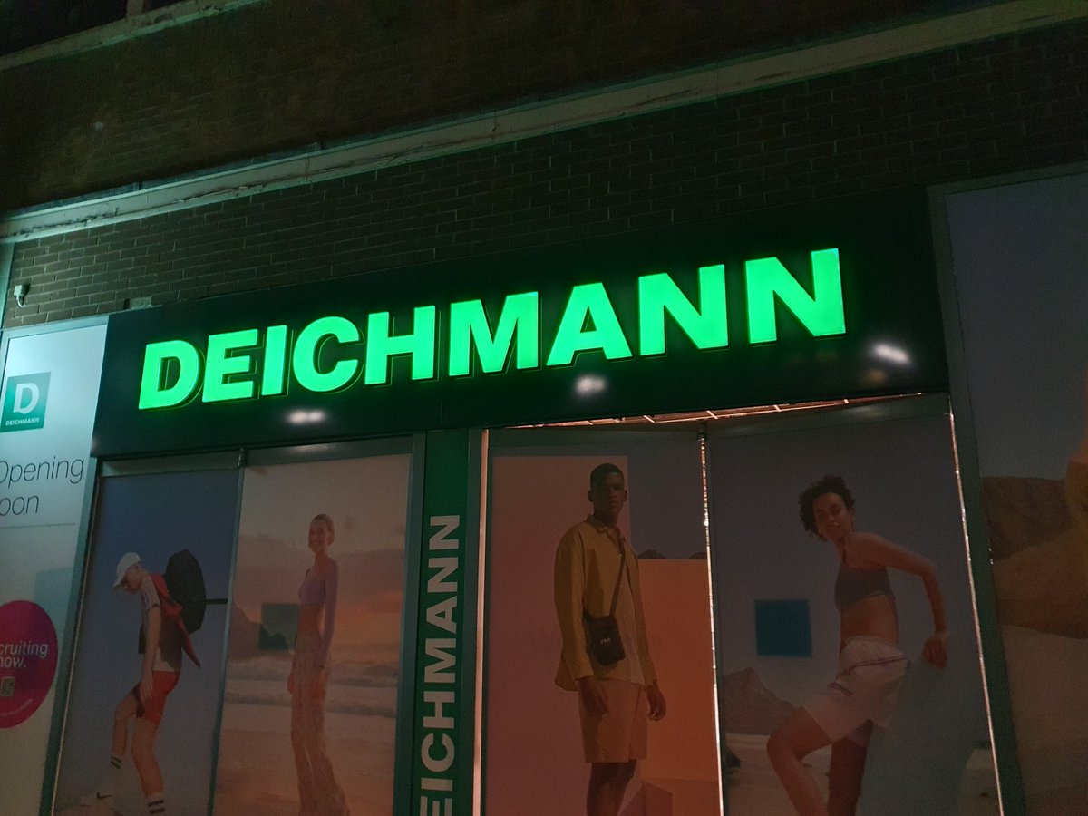 Smart Signs Group tweet media