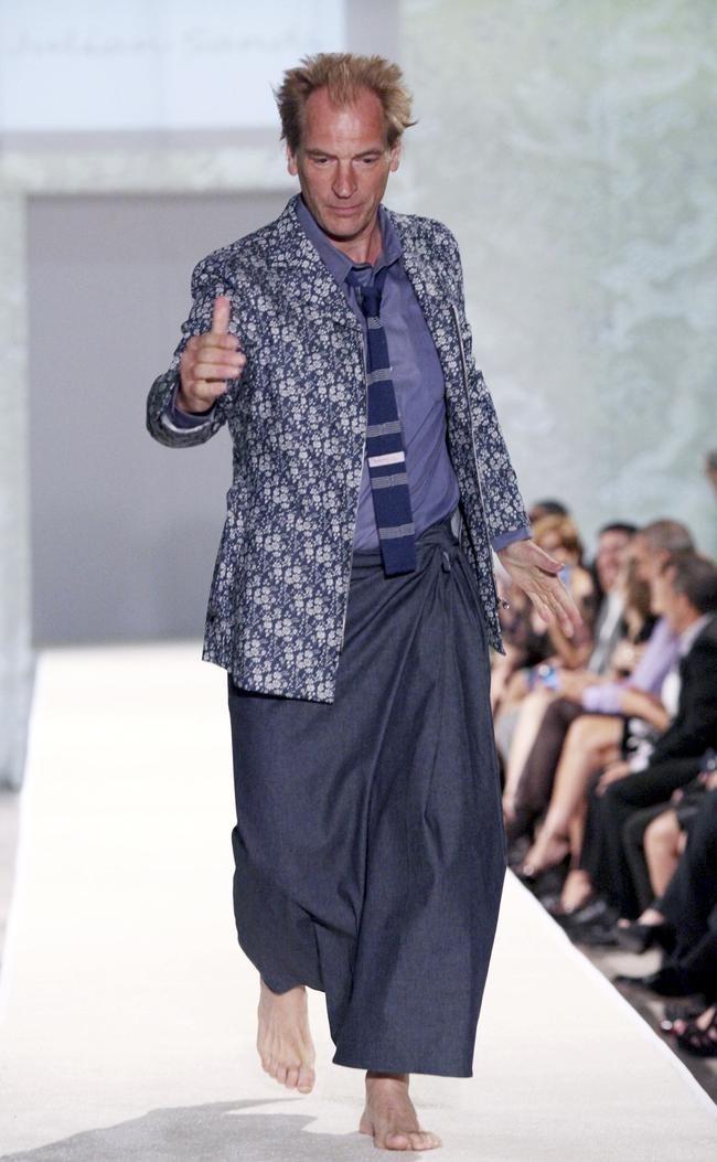 Michael67017960's tweet photo. Sorry I haven't been on twitter for a while... the past week has been extremely painful...  I'll need more time then I will reply the PMs. Julian Sands lives in my heart forever, at least I fought and hoped for the best until the last minute. #JulianSands #JulianSandsForever https://t.co/6MGGlqGUfi