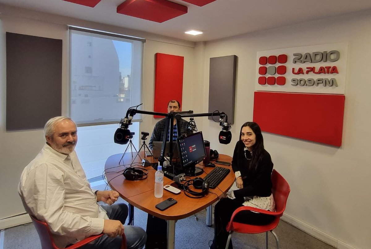 Sigo recorriendo medios en #LaPlata ahora en #CódigoBaires con <a href="/perezmaxi/">Maxi Pérez</a> y  Agustina Arcuri por Radio La Plata 90.9 FM.

Podés seguirlo por acá 👇🏽
radiolaplata.com.ar