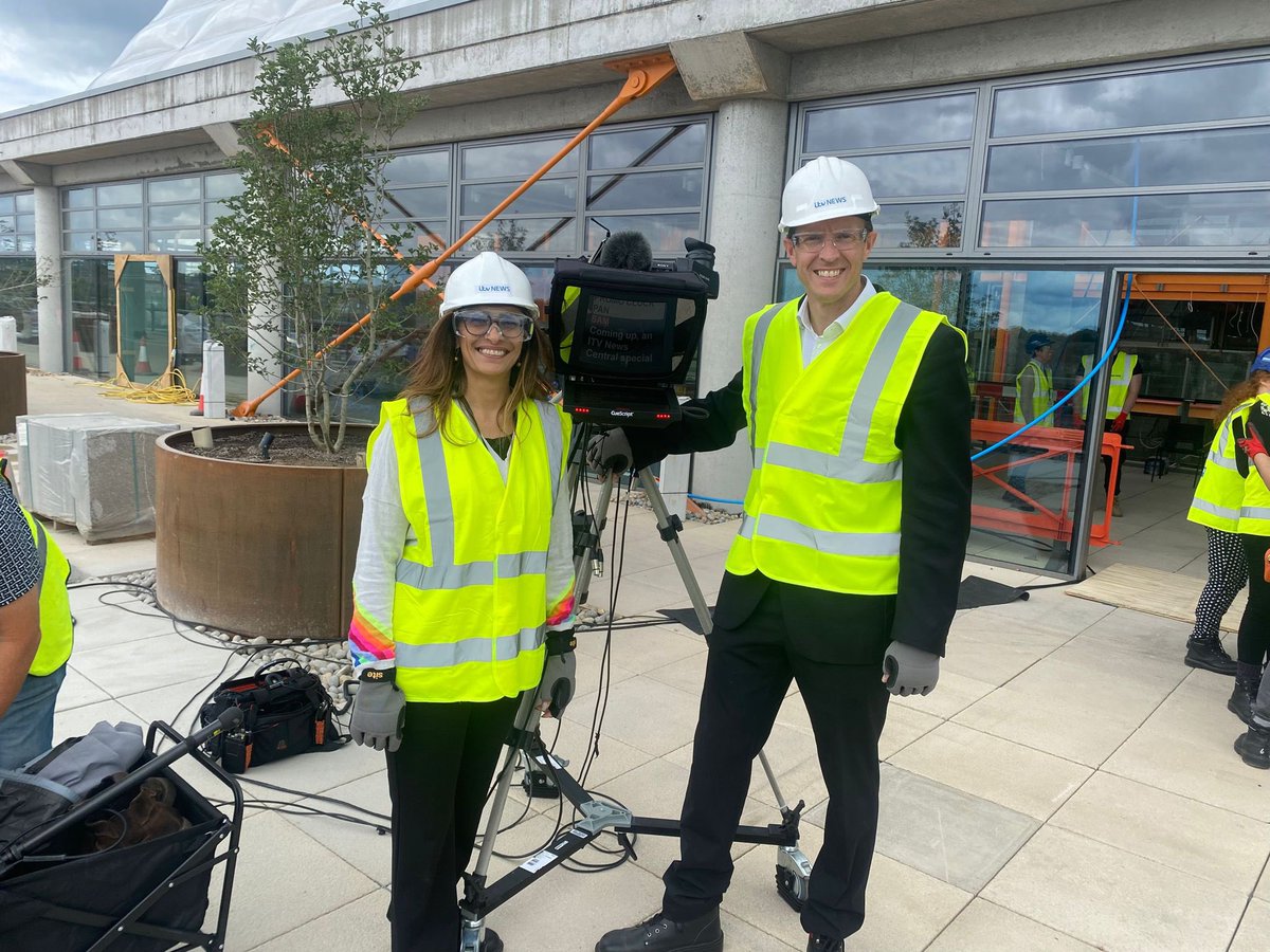 Going for a matchy matchy look as we prepare for a very special #NHS75 programme -live on location. Join @SameenaITV and me at 6 to hear amazing stories on @ITVCentral