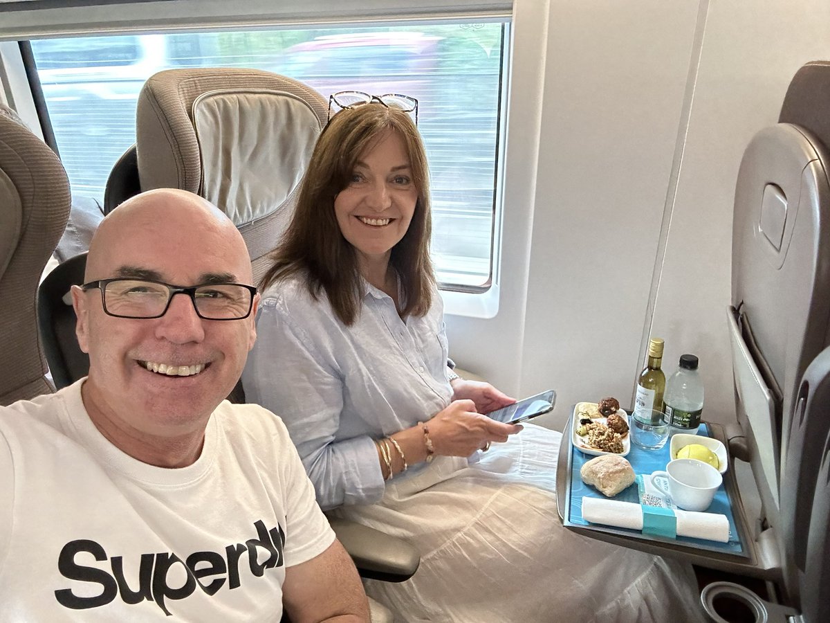 oneclubculture's tweet photo. Thanks @MarkHoward03 for your Howie Games chat with @dangerfield35 , lucky enough to be travelling to France by train from London and it was a great piece of entertainment during the trip. Love your mindset Patty. #howiegames #holidays https://t.co/fjsAB5aCmD