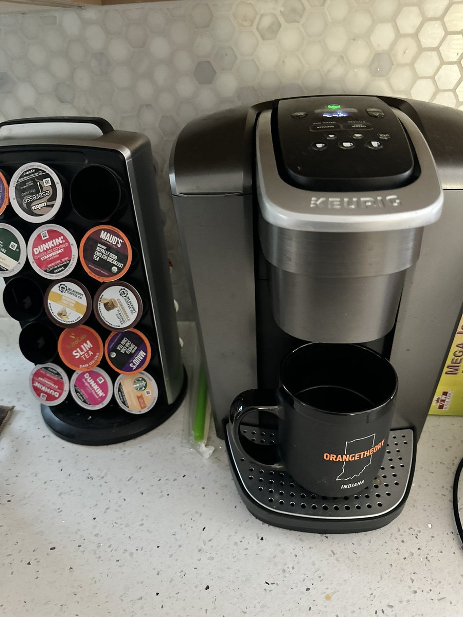 TeTramaine's tweet photo. #CoffeeMePlease https://t.co/vIxF9OSsRn