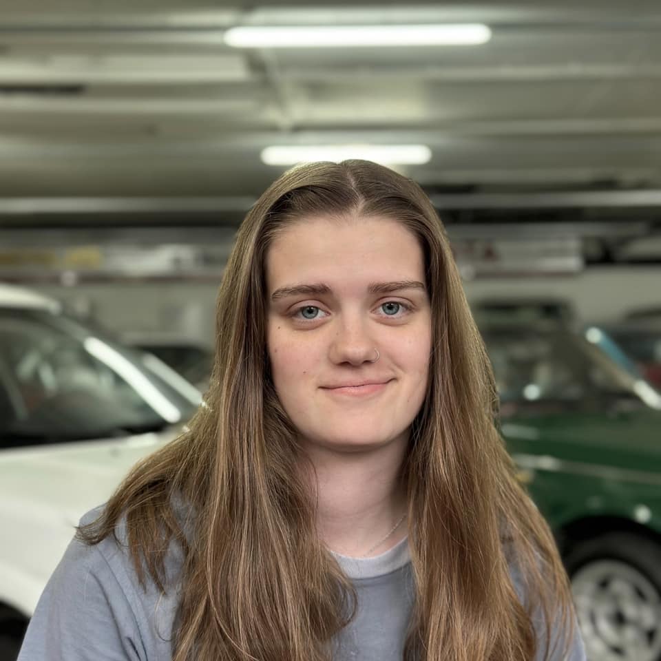 AutohausSFAG's tweet photo. Gratulation zum EFZ! 🎉

Wir gratulieren unseren Lehrabsolventen zum erfolgreichen Abschluss.
 
🎨Linda Ruch, Carrosserie Lackiererin
🛠️Mathias Sägesser, Landmaschinenmechaniker @LandtechnikSFAG 
🚜Noé Dumont, Automobil-Mechatroniker

#Danke für Euren täglichen Einsatz! https://t.co/7YXNbwdOAQ