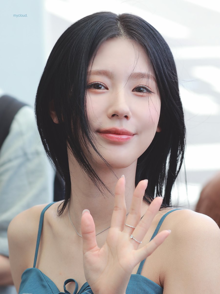 230630 🌹
#미연 #MIYEON #여자아이들 #GIDLE #아이들