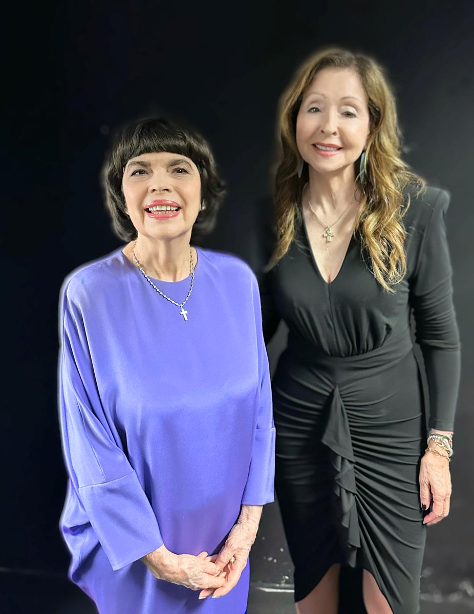 Mit #MireilleMathieu verbinde ich viele tolle Erinnerungen und sie ist eine gute Freundin geworden. Über unser Wiedersehen bei #FlorianSilbereisen habe ich mich sehr gefreut! 😍 <a href="/mireillmathieu/">Mireille Mathieu</a> <a href="/semmelconcerts/">Semmel Concerts</a> #schlagerbooom