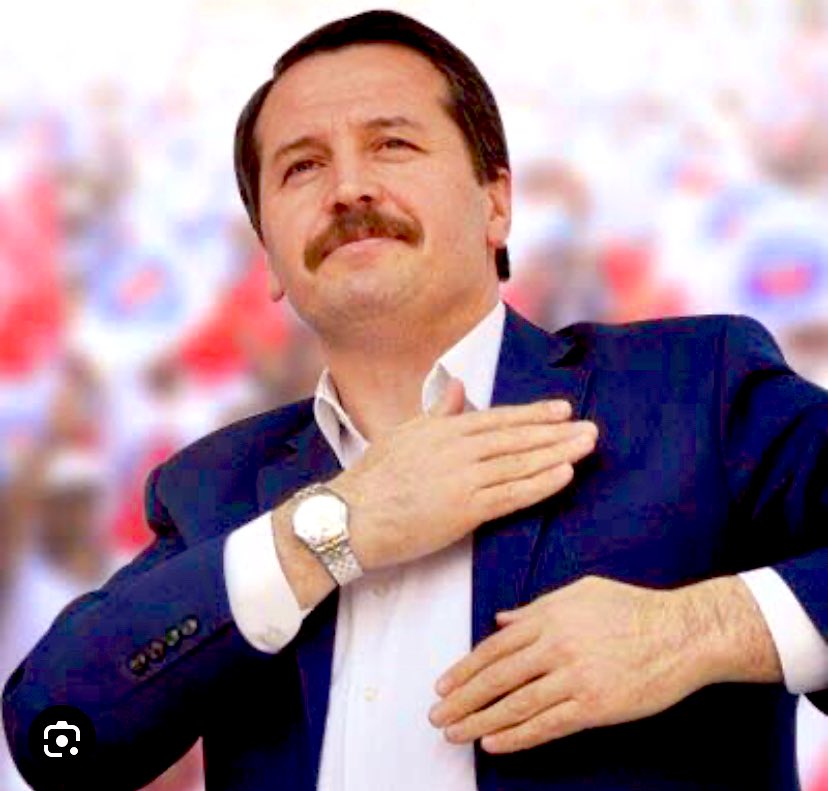 AkkayaBelguzar's tweet photo. MEMURU BİTİREN ADAM KAYIP ARANIYOR 👇👇👇👇👇👇👇👇
 #emekli #kabuletmiyoruz https://t.co/fFH79XDIuo