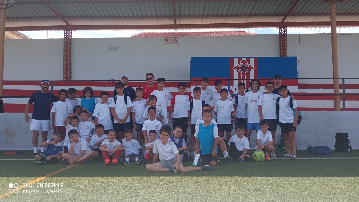 ECFInfantes's tweet photo. Hoy charla de reglas del juego con Manuel Torrijos árbitro del CTA de castilla la mancha.gracias. https://t.co/Q79OG3ZaHn