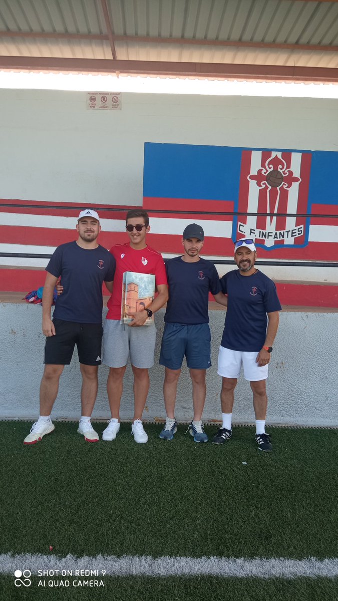 ECFInfantes's tweet photo. Hoy charla de reglas del juego con Manuel Torrijos árbitro del CTA de castilla la mancha.gracias. https://t.co/Q79OG3ZaHn