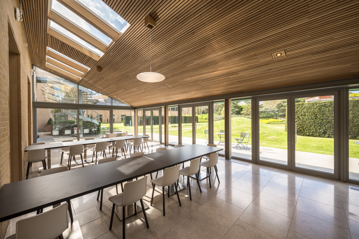 ConferenceSBS's tweet image. Garden room area, in our parkend street site 😍☀️

please take a look at our website, or email us for more information about our stunning areas. 

sbs.ox.ac.uk/about-us/venue…

Conference@sbs.ox.ac.uk

#oxfordmeetings #oxfordmeetingspace #conferences #oxfordsbs #oxfordevents #Oxford
