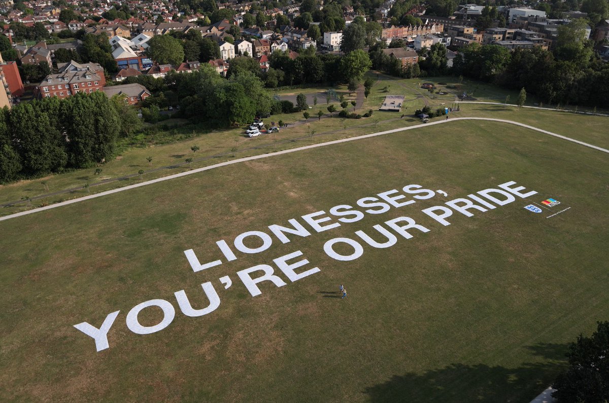I spy a message for our #Lionesses 👀