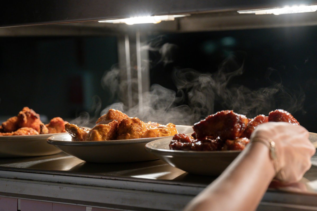 SharkClubUK's tweet photo. Wednesdays 🤝 Wings

50p wings in Newcastle all day long - yes sirrrr! 😮‍💨 https://t.co/xq1DFHzT2L