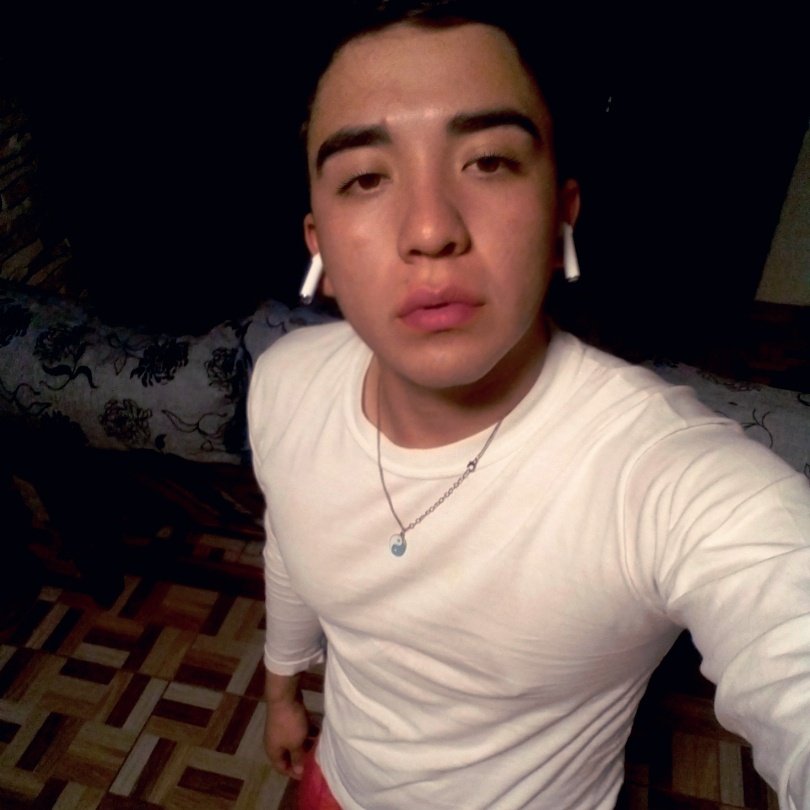 Sebiii420's tweet photo. #NuevaFotoDePerfil #Oaky #tuseñoraentanga #BuenMiercoles https://t.co/hTWDbTefSD