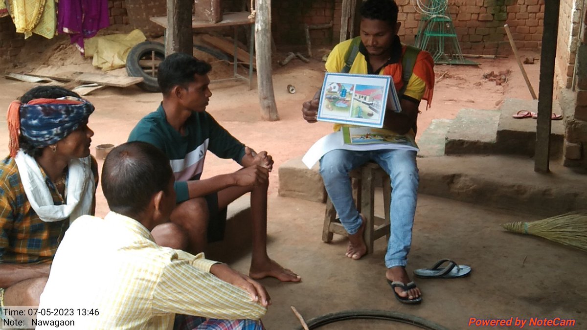 DiwanHem's tweet photo. Family health india ke tahat gram panchayat nawagaon me module ke madhayam se maleriya and dengu ke machhar panpne wale jagah ko batate huye #Embed2end maleriya @Azadfhindia @Avdheshsingh_ @som https://t.co/0UTW2TSB2D