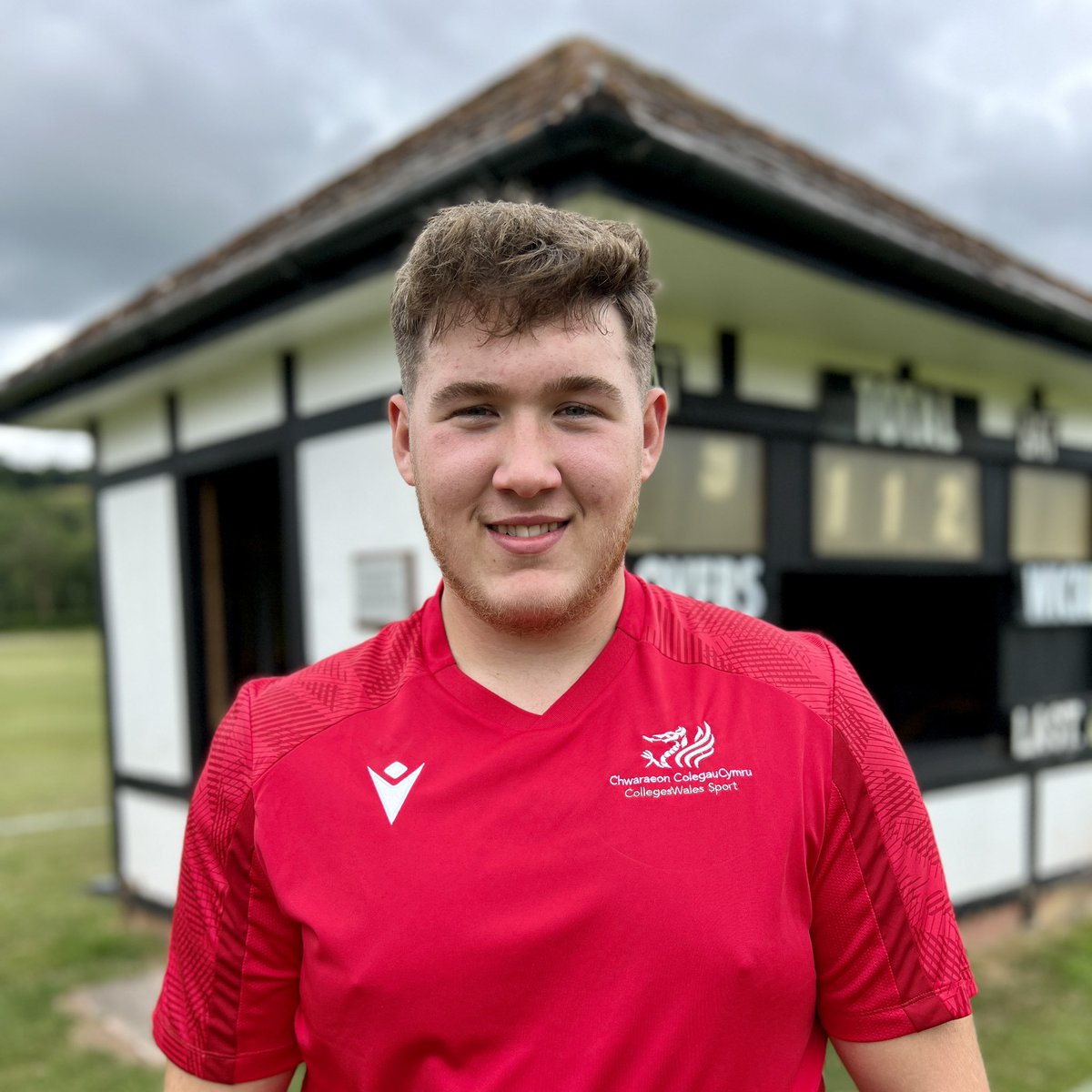 CSGsport's tweet photo. Good luck to OLIVER JACOB today who is playing for cricket for  @WelshCollegeSpo v @Sports_CCB @ChristColBrecon 

Oliver studies L3 Sport &amp; Exercise Science @ColegSirGar and is part of our Elite Performer Programme 

#colegsirgarsport https://t.co/zp3nXGgq2F