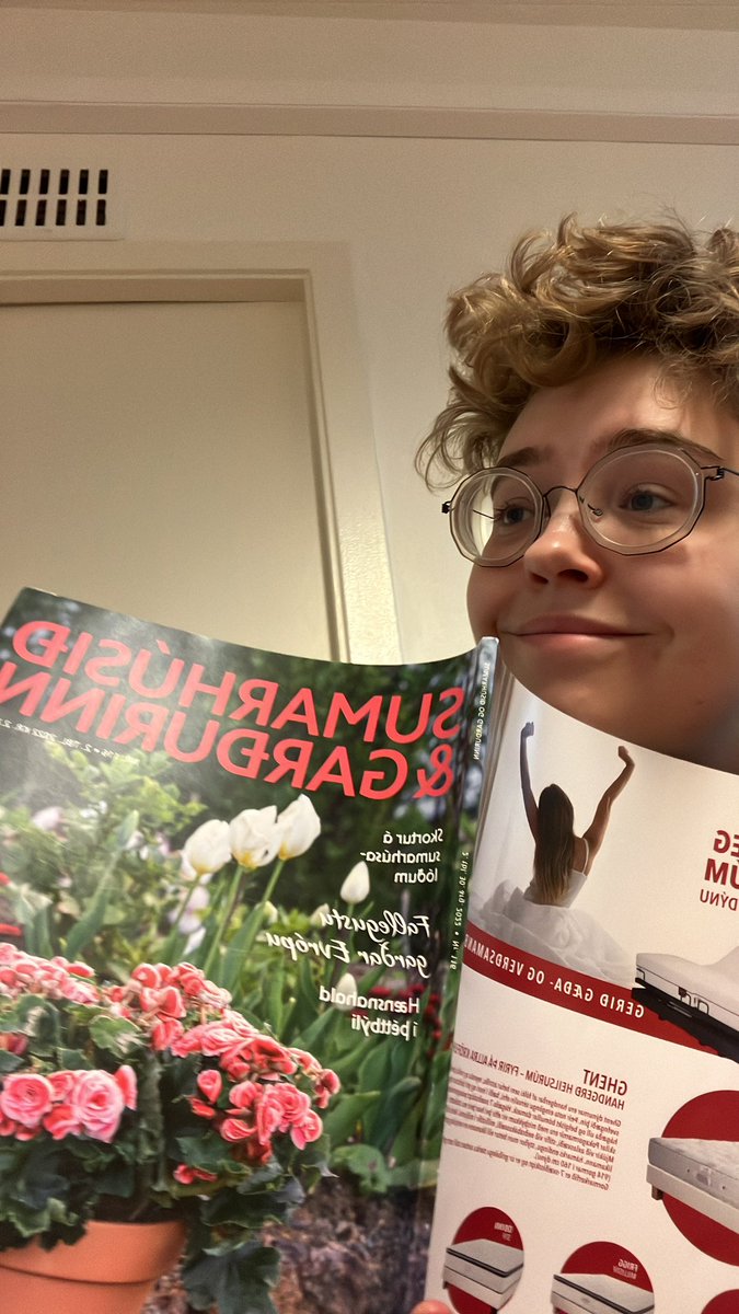 Elska að sitja á biðstofunni hjá sála með tímarit í hendinni en vera samt að blaða í gegnum valmöguleikana á tramatísku stöffi í lífinu til að tala um í heilanum