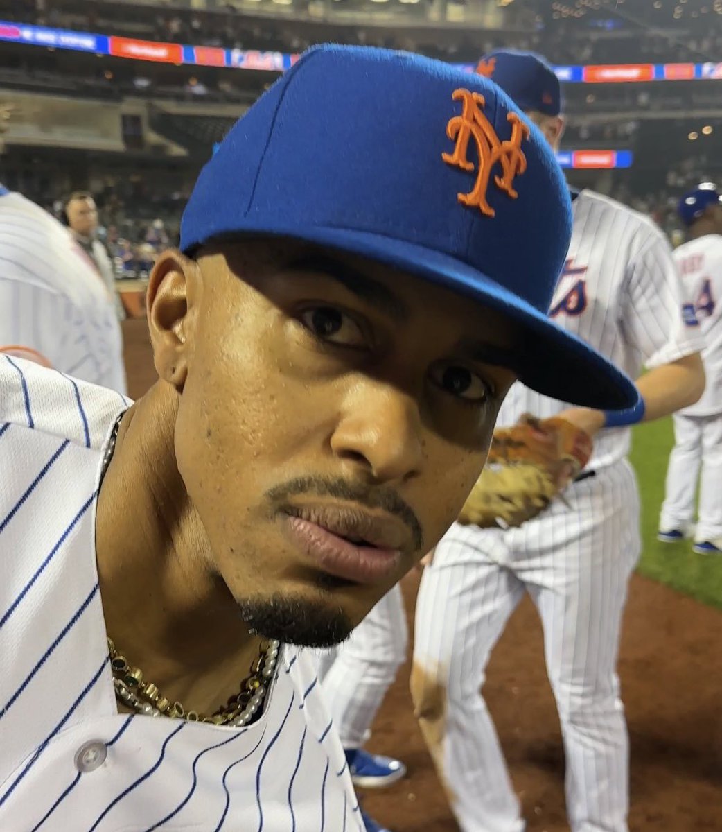 Sam Tavares tweet media