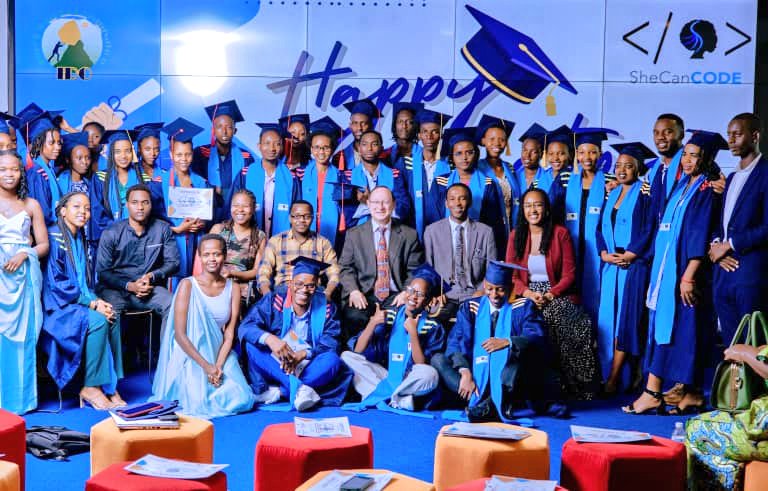 AmbRonAdam's tweet image. Congratulations to the 8th cohort of 35 students who completed @igirerwandaorg's 16-week @ShecancodeRW Bootcamp in Software Development. Supported by @IsraelinRwanda, beneficiaries acquired hands-on skills they need to access jobs. 85% of #SheCanCode graduates are employed.